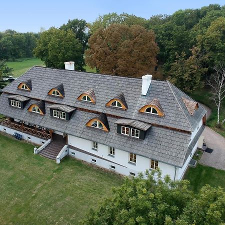 Dwór Strzyżew Acomodação com café da manhã Zelazowa Wola Exterior foto