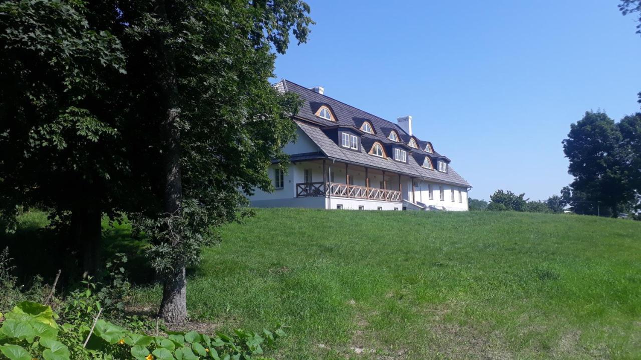 Dwór Strzyżew Acomodação com café da manhã Zelazowa Wola Exterior foto